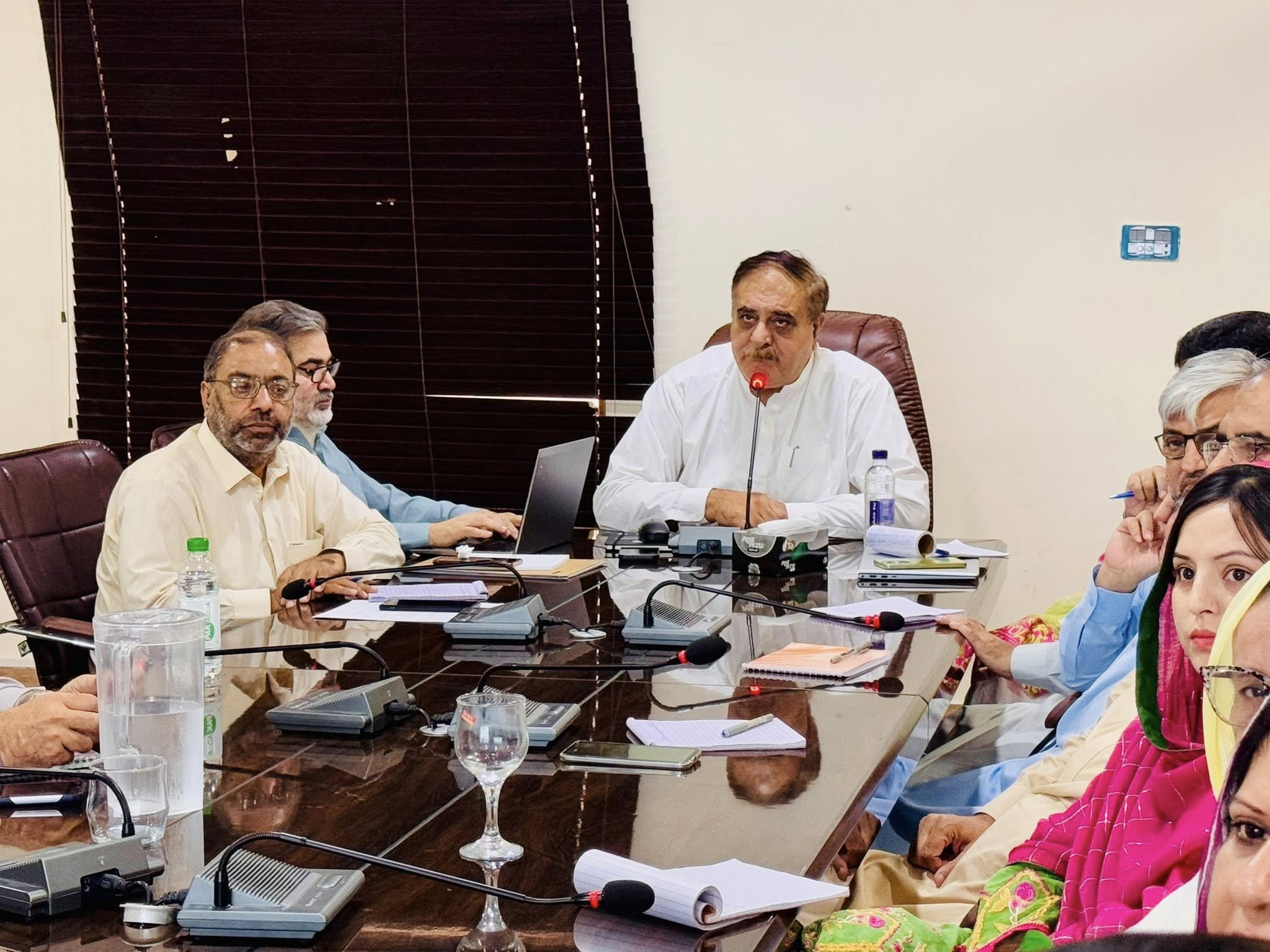 Under the Chairmanship of 𝐌𝐫. 𝐐𝐚𝐢𝐬𝐚𝐫 𝐀𝐥𝐚𝐦, 𝐌𝐚𝐧𝐚𝐠𝐢𝐧𝐠 𝐃𝐢𝐫𝐞𝐜𝐭𝐨𝐫 𝐄𝐒𝐄𝐅, a meeting was held with all Directors, Deputy Directors, and Assistant Directors in the Committee Room of ESEF.