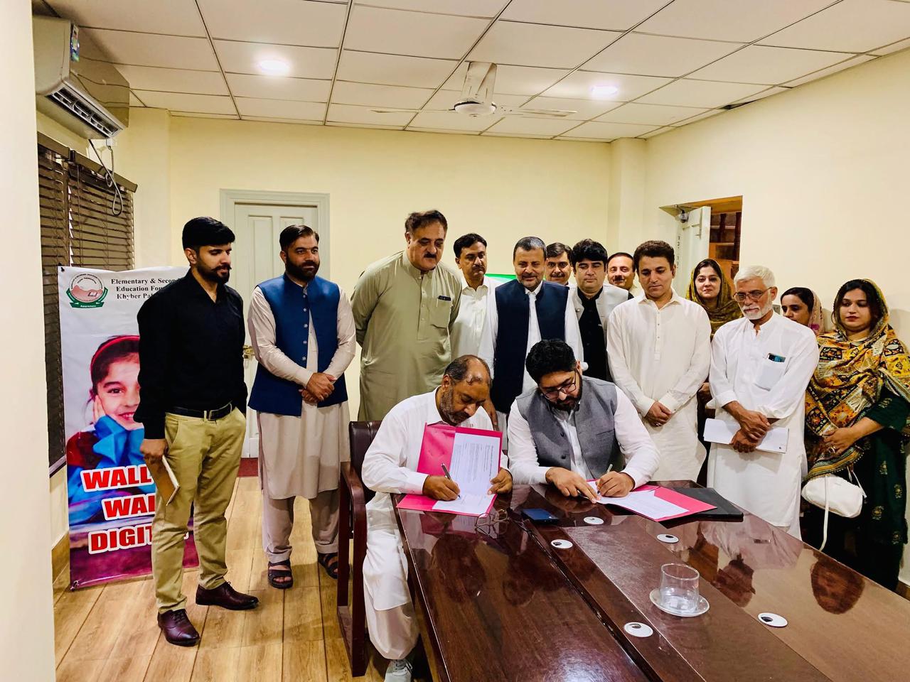 (MoU) has been signed between the Elementary & Secondary Education Foundation (ESEF) and the Khyber Pakhtunkhwa Education Foundation (KPEF)